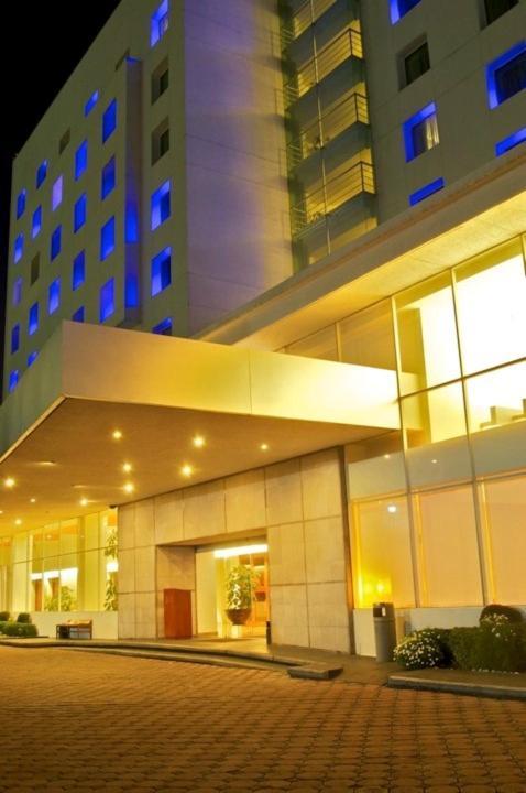 Fiesta Inn Express Puebla Finsa Exterior photo